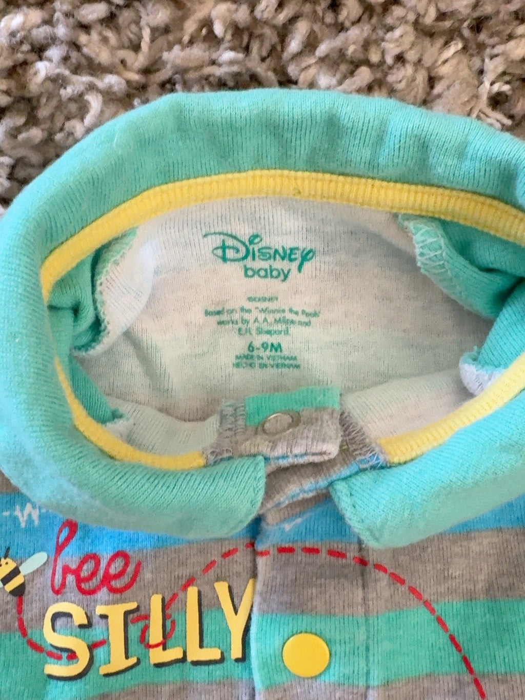 Disney Baby size 6 to 9 months label