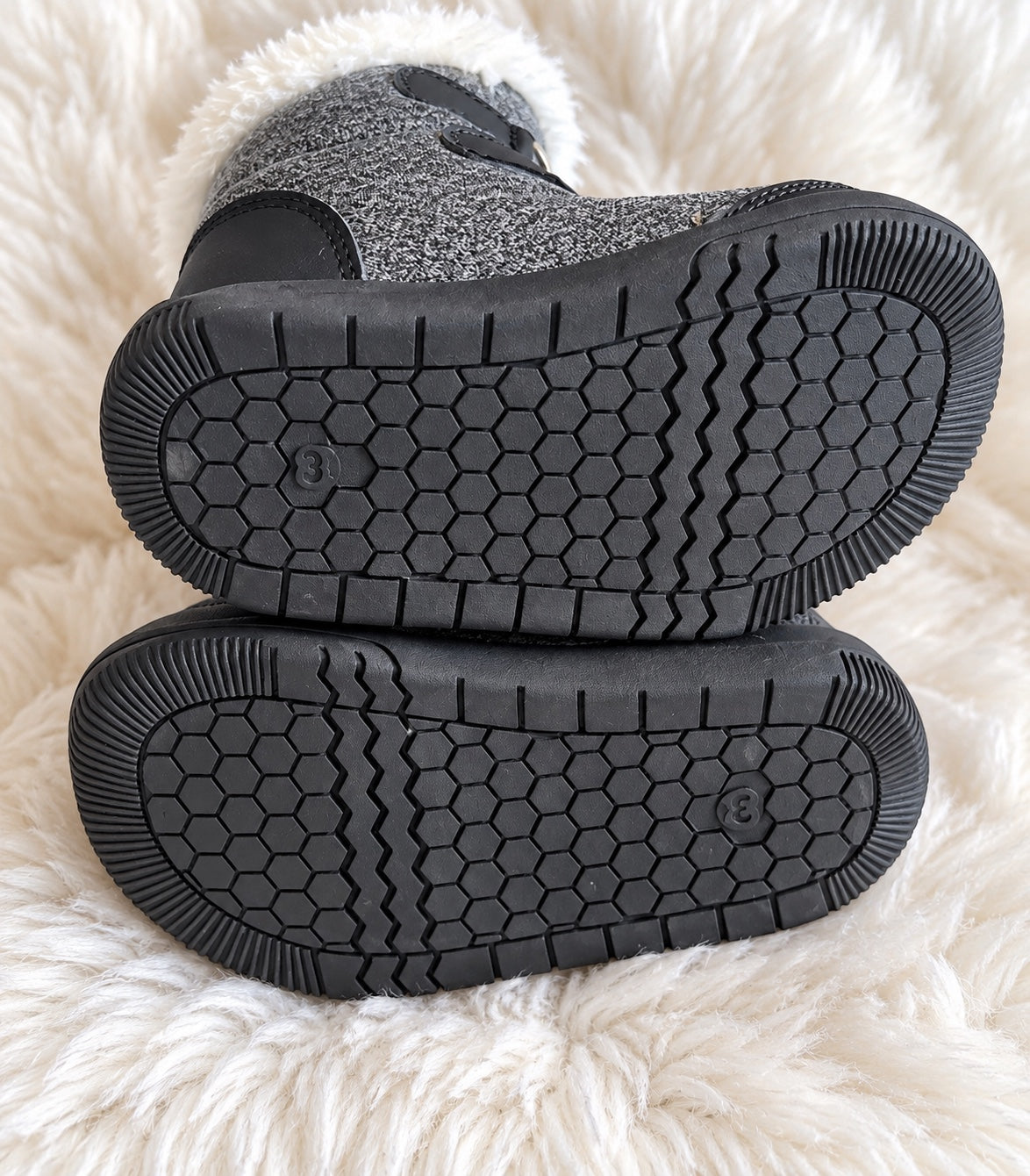 Goumi Baby black and grey toddler boots sole view, size 6