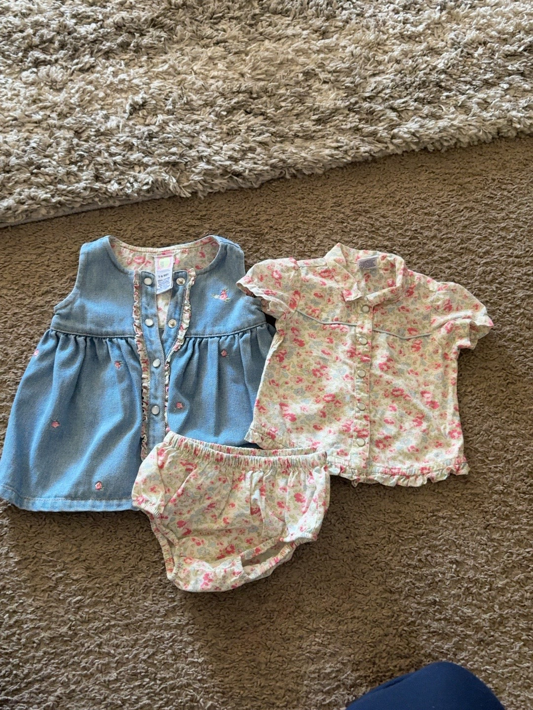 Gymboree 3-piece baby girl outfit set, size 3-6 months