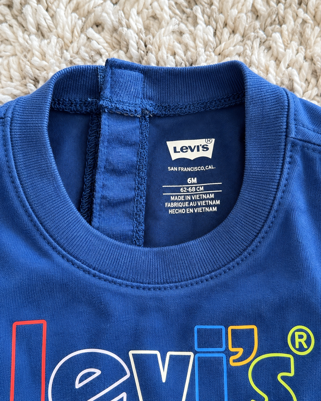 Levi's size 6 months label detail