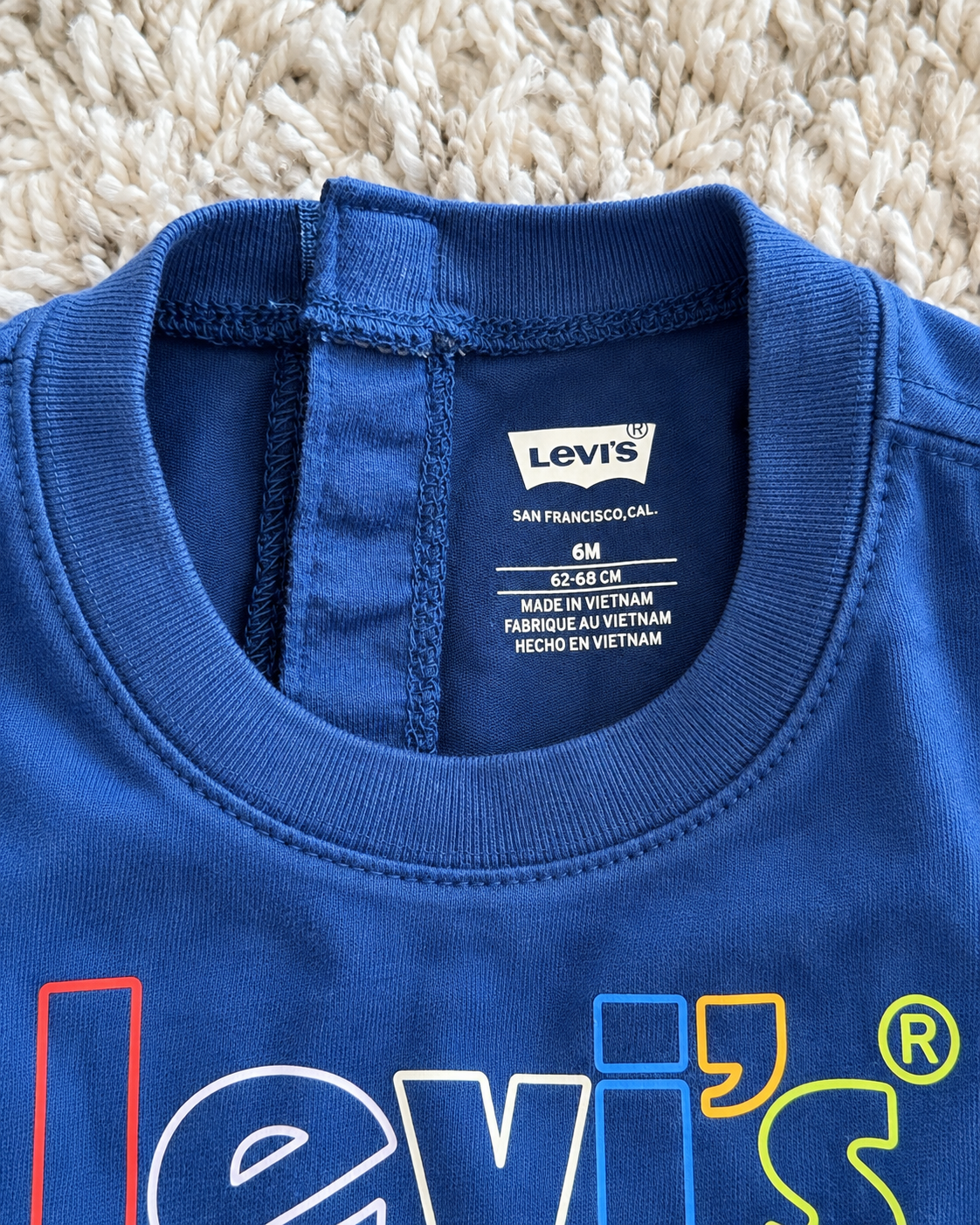 Levi's size 6 months label detail