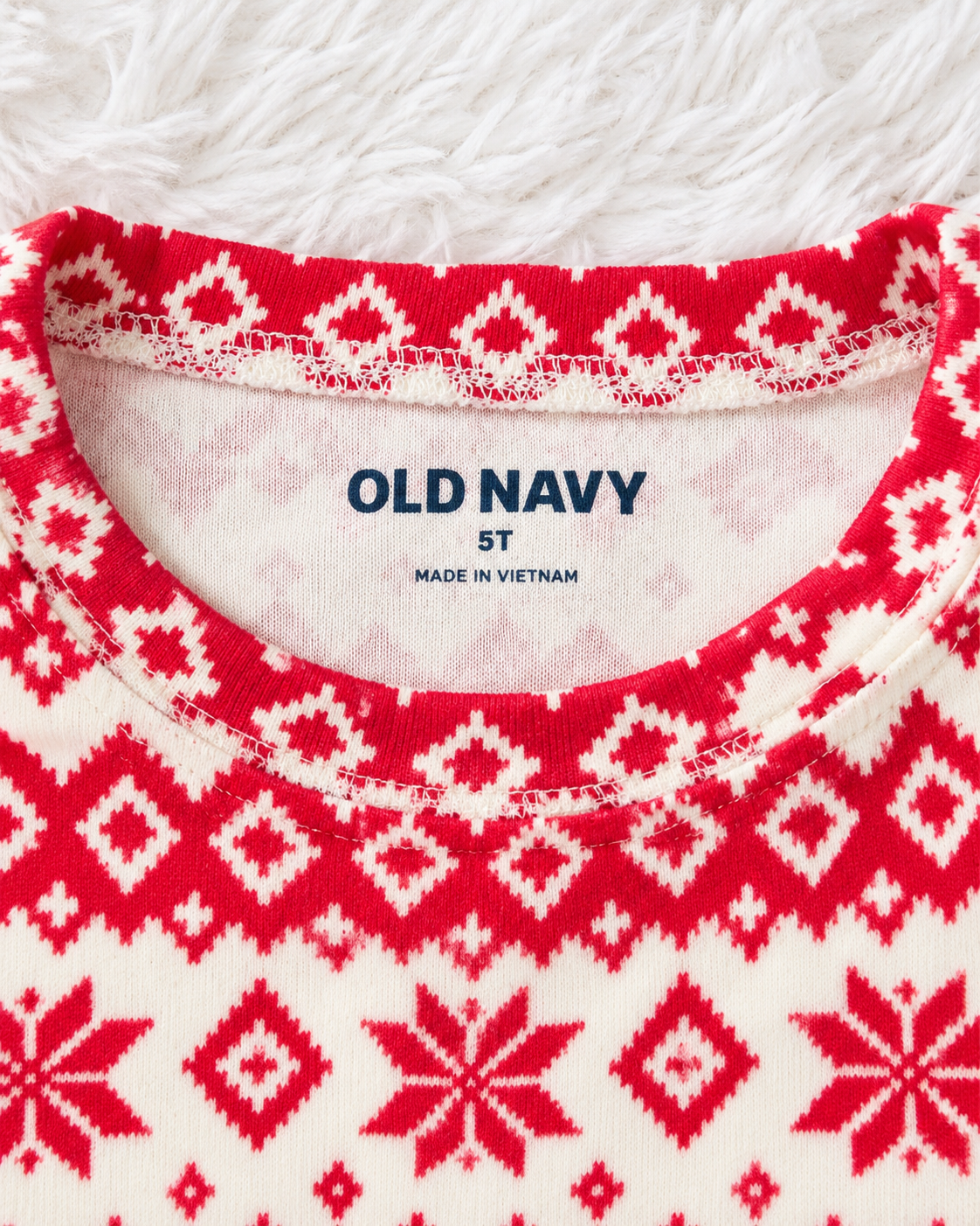 Old Navy size 5T label detail